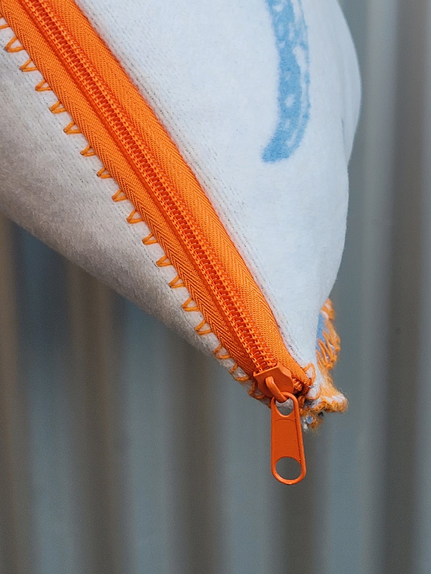 Upcycling-Kissenhülle BLAUWAL 50x50 cm