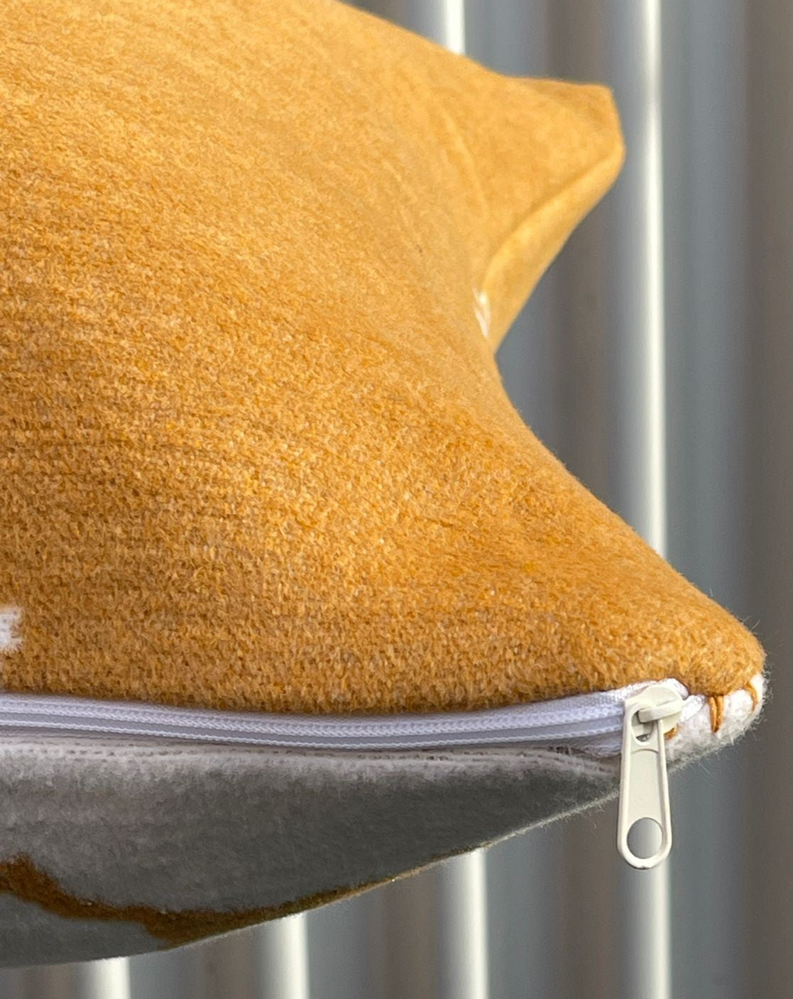 Upcycling-Kissenhülle WALD HIRSCH SCHNEEFLOCKEN 50x50 cm