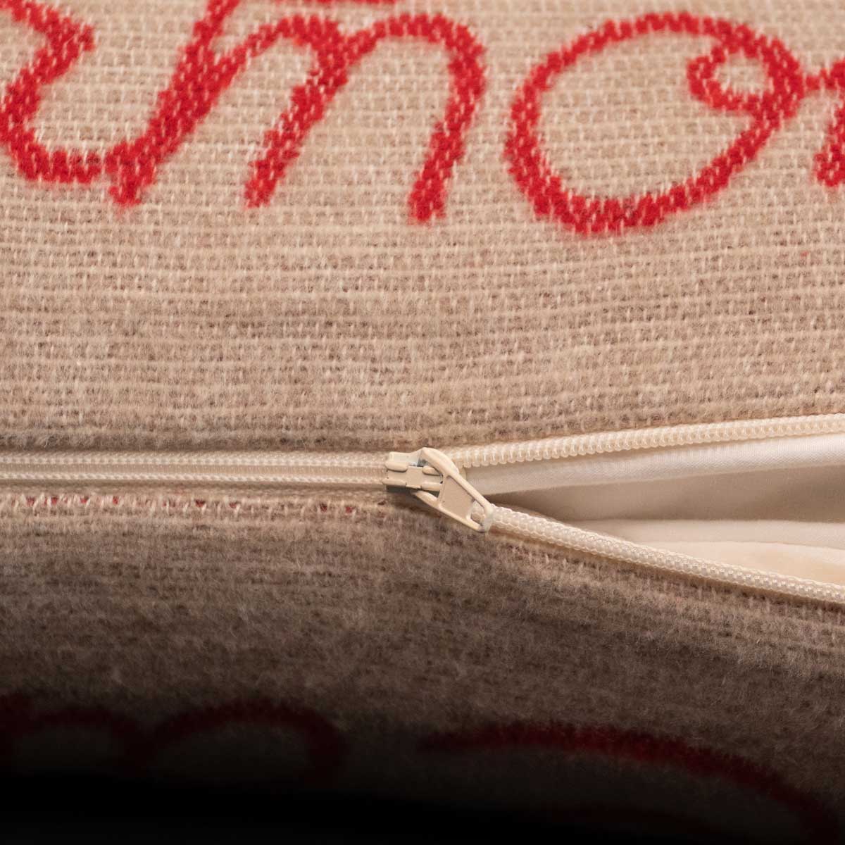 pad concept Kissenhülle MORE AMORE 35x60 rot